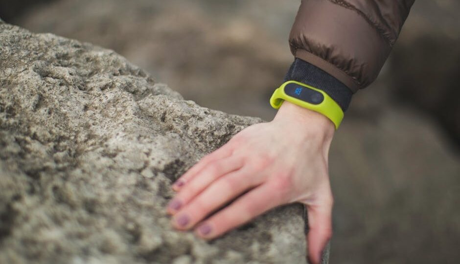 15 Best Wearable Tech Devices for Fitness Enthusiasts