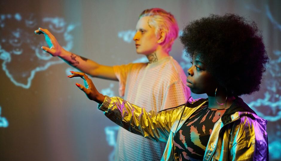 Beyond the Screen: How 2026 Tech is Revolutionizing Holographic Displays